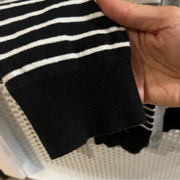 Eddie Bauer Cardigan Button Front Size Large in Grey/White/Black Stripes - Picture 4 of 7